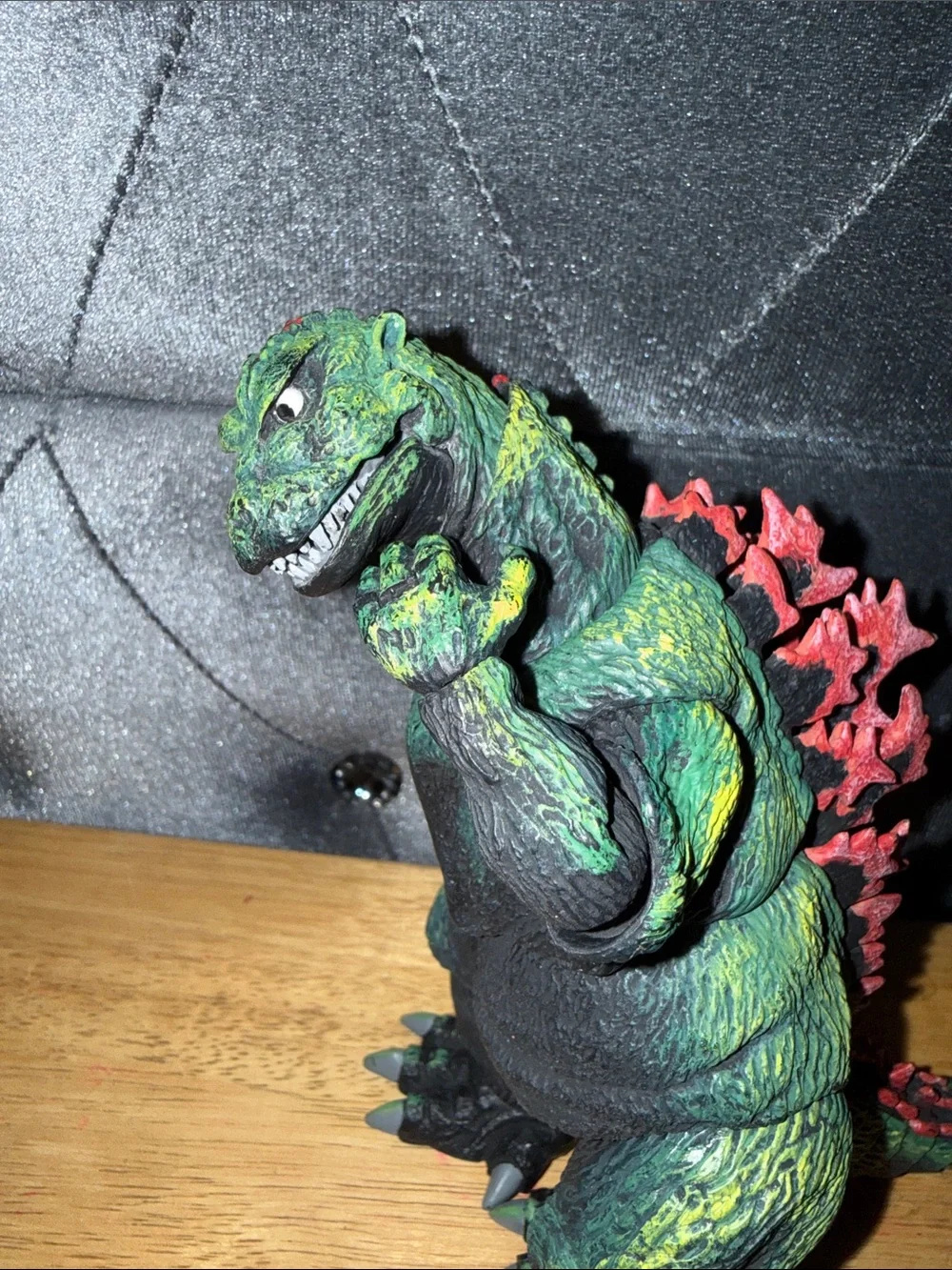 Green and Red Reptile Figurine for Reptile Decor Neca 2014